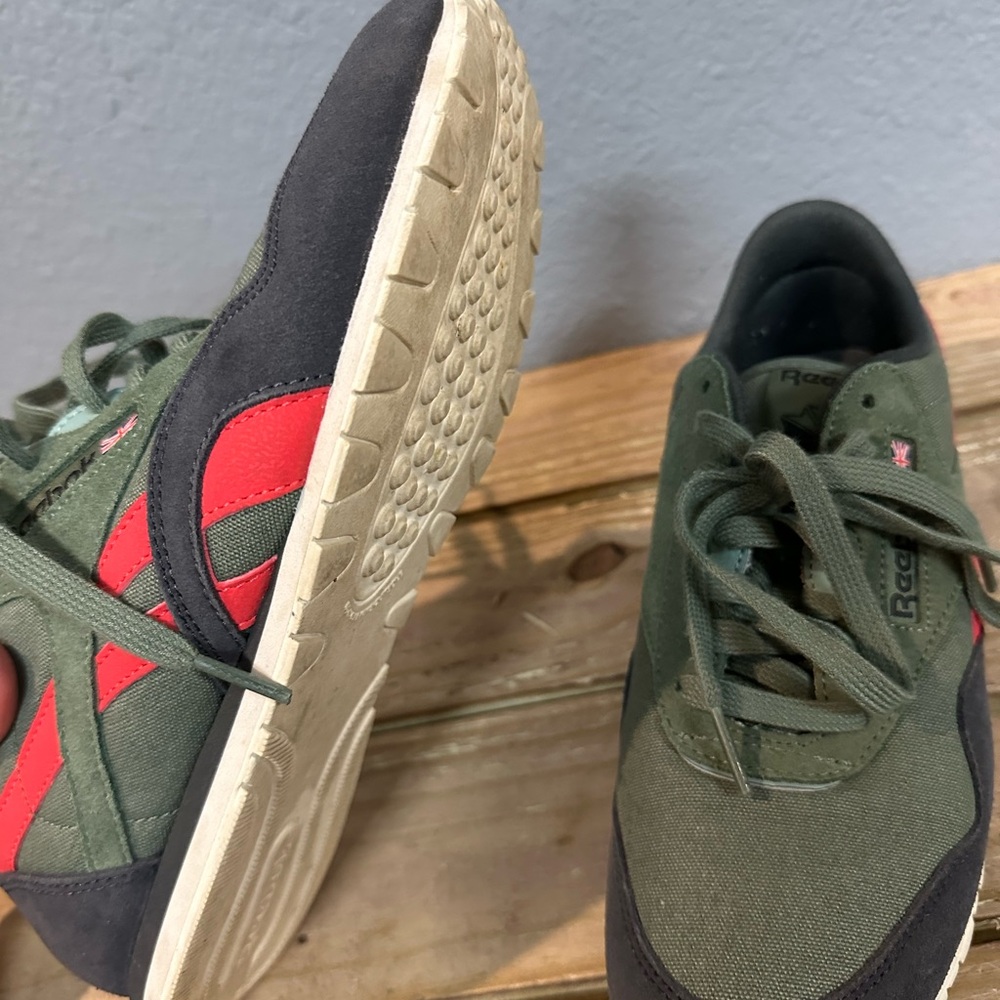 Retro Reebok shoes. In original box. Gently worn.
